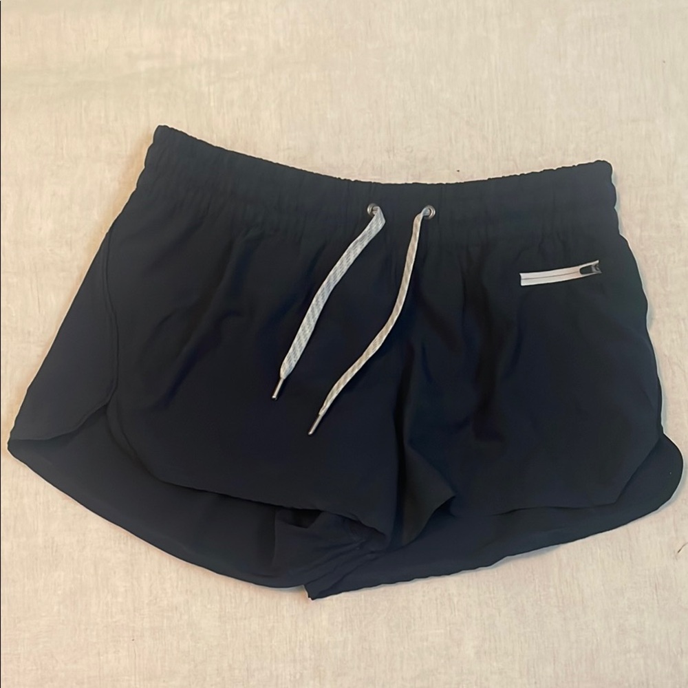 Vuori 2.5” Clementine Short Size M